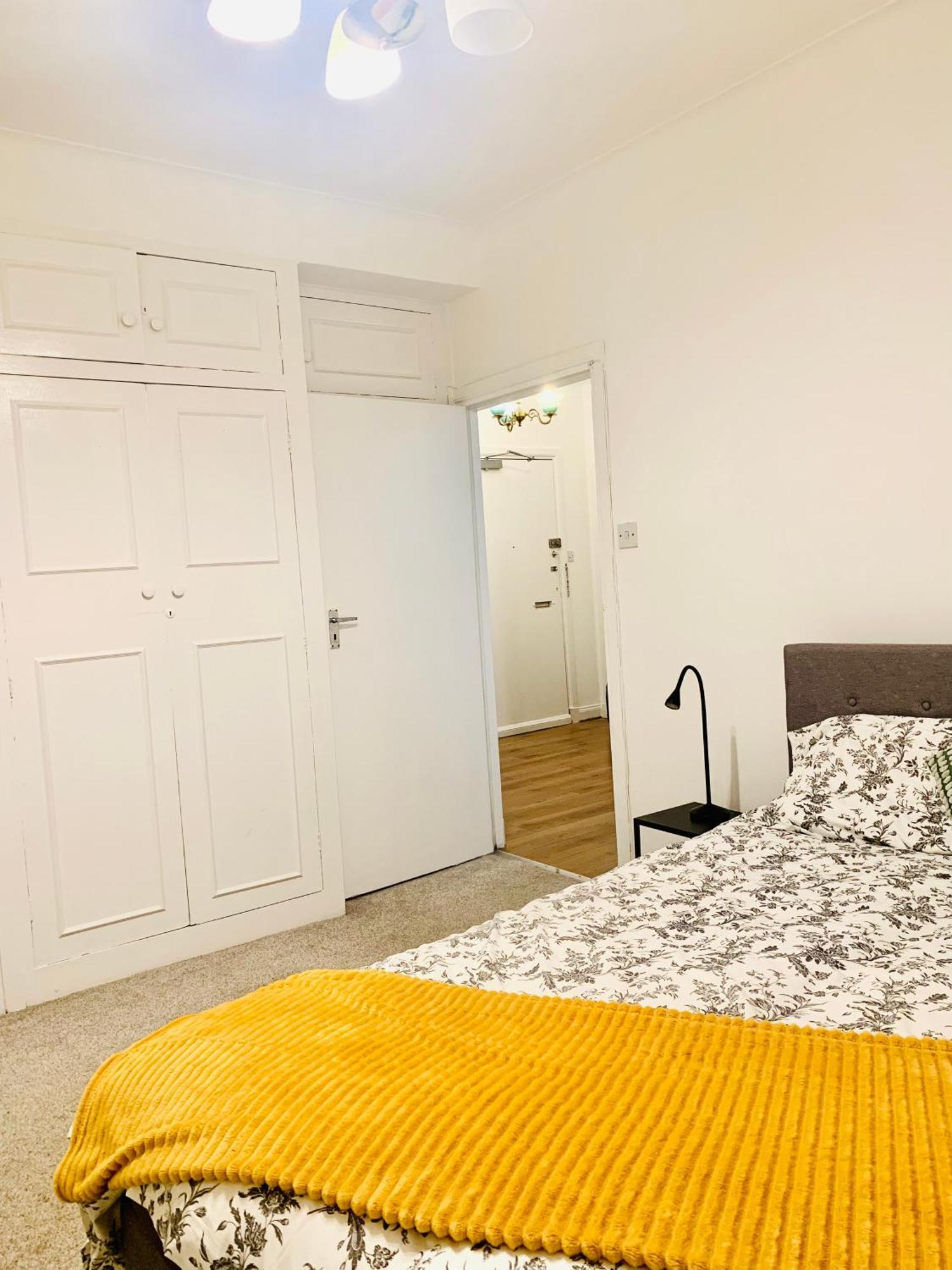 Cosy 2 Bedroom Apartment In Swiss Cottage. London Exterior foto