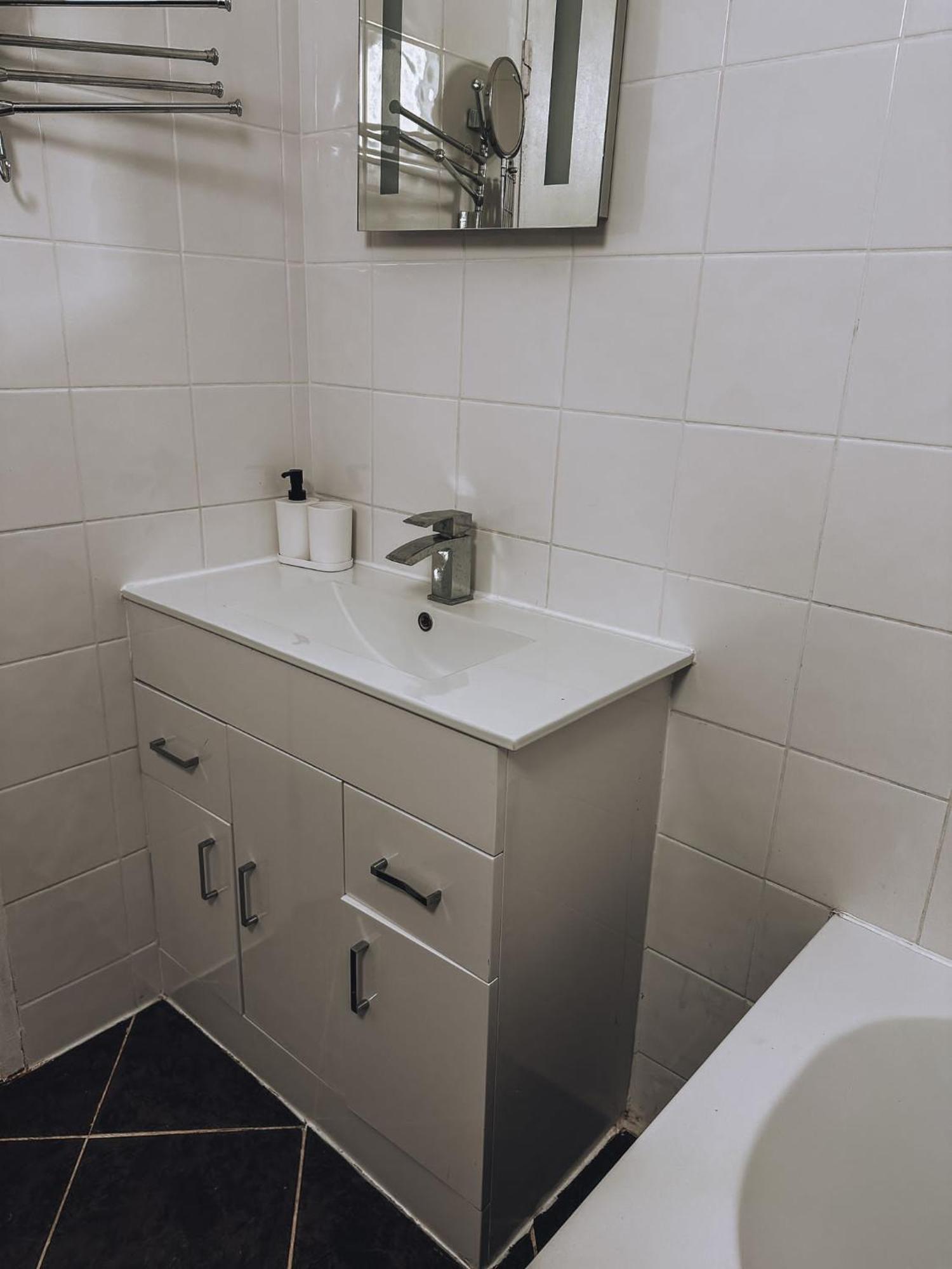 Cosy 2 Bedroom Apartment In Swiss Cottage. London Exterior foto